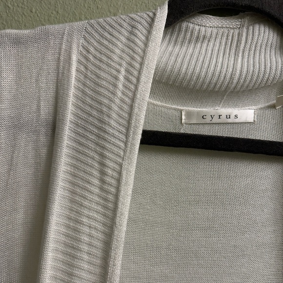 Cyrus Knit Long Sleeveless Cardigan Size Small White - Picture 8 of 10